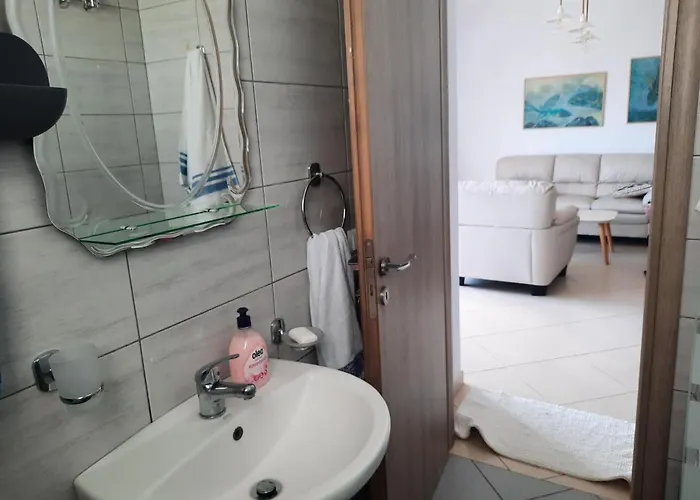 Blue Fish Saranda Apartment Daire