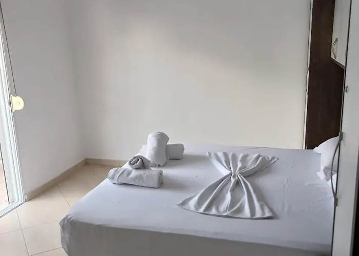 Blue Fish Saranda Apartment Daire *